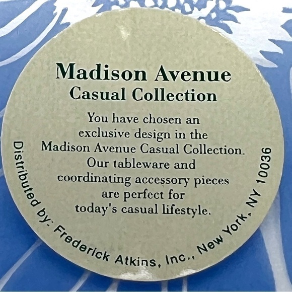 Decorative Glass Plate Blue & Clear Floral Pattern 7.5” Daisy Dahlias Sunflower - Picture 5 of 6